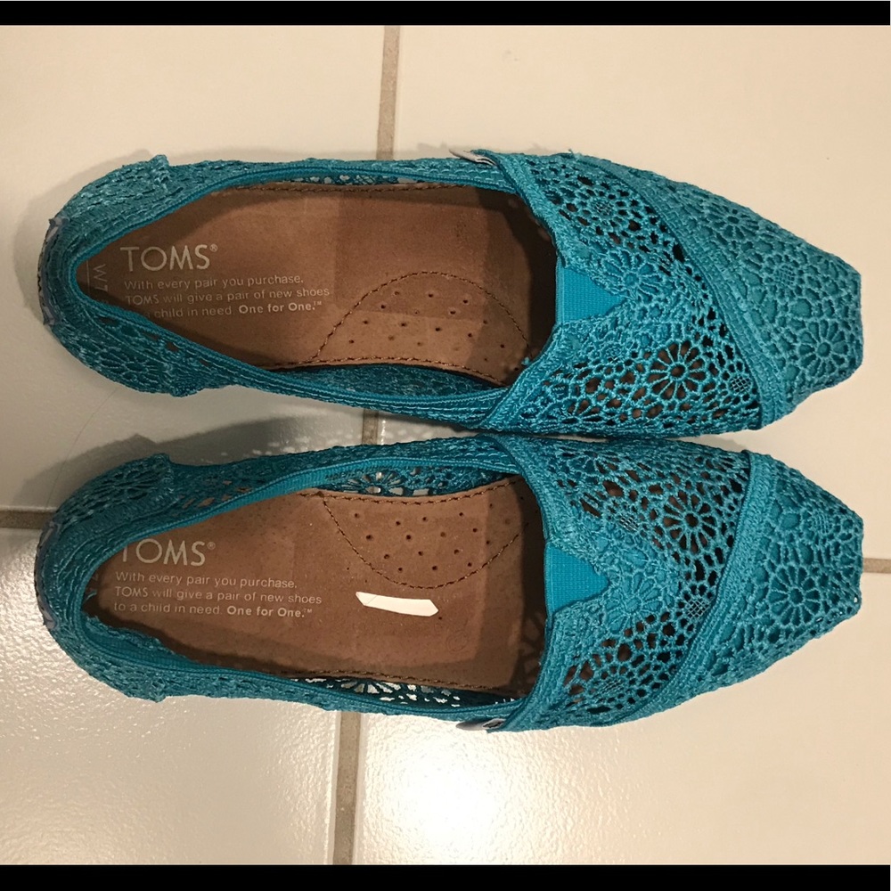 Woman’s Toms